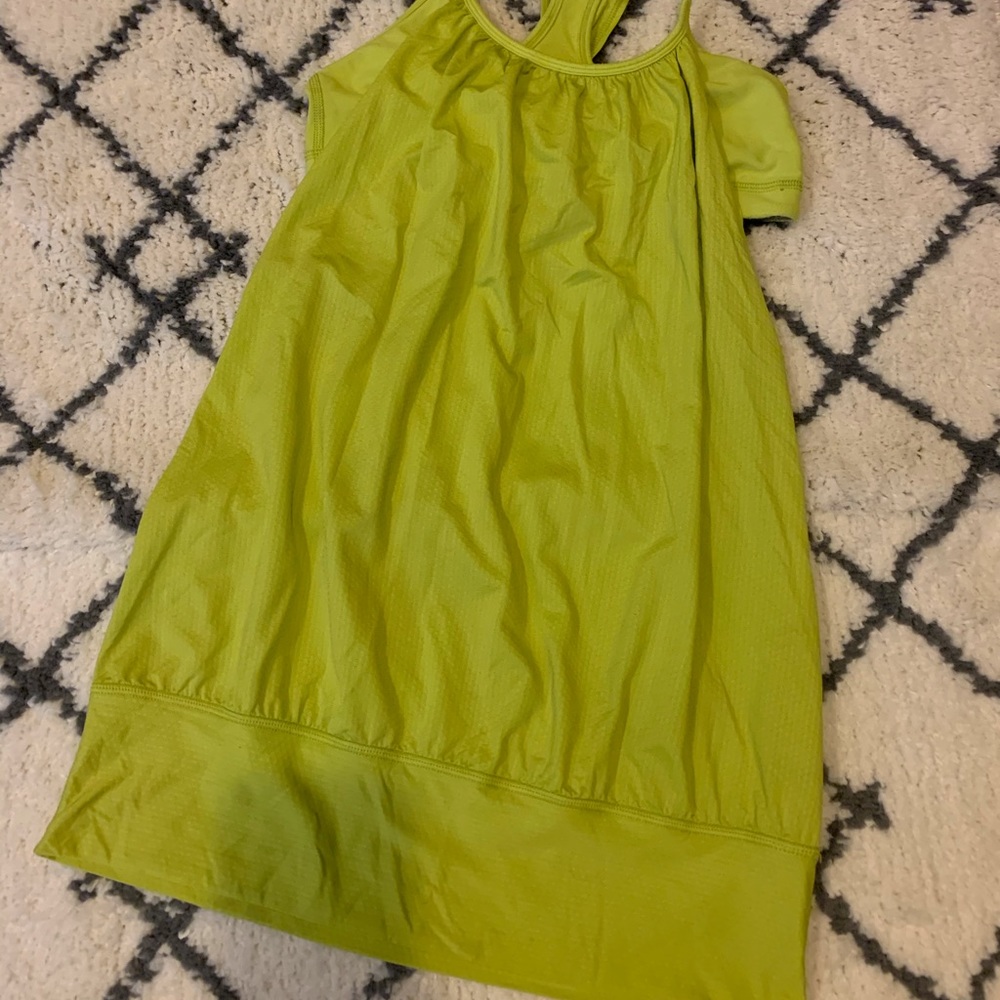 Lululemon green no limits top SZ 6